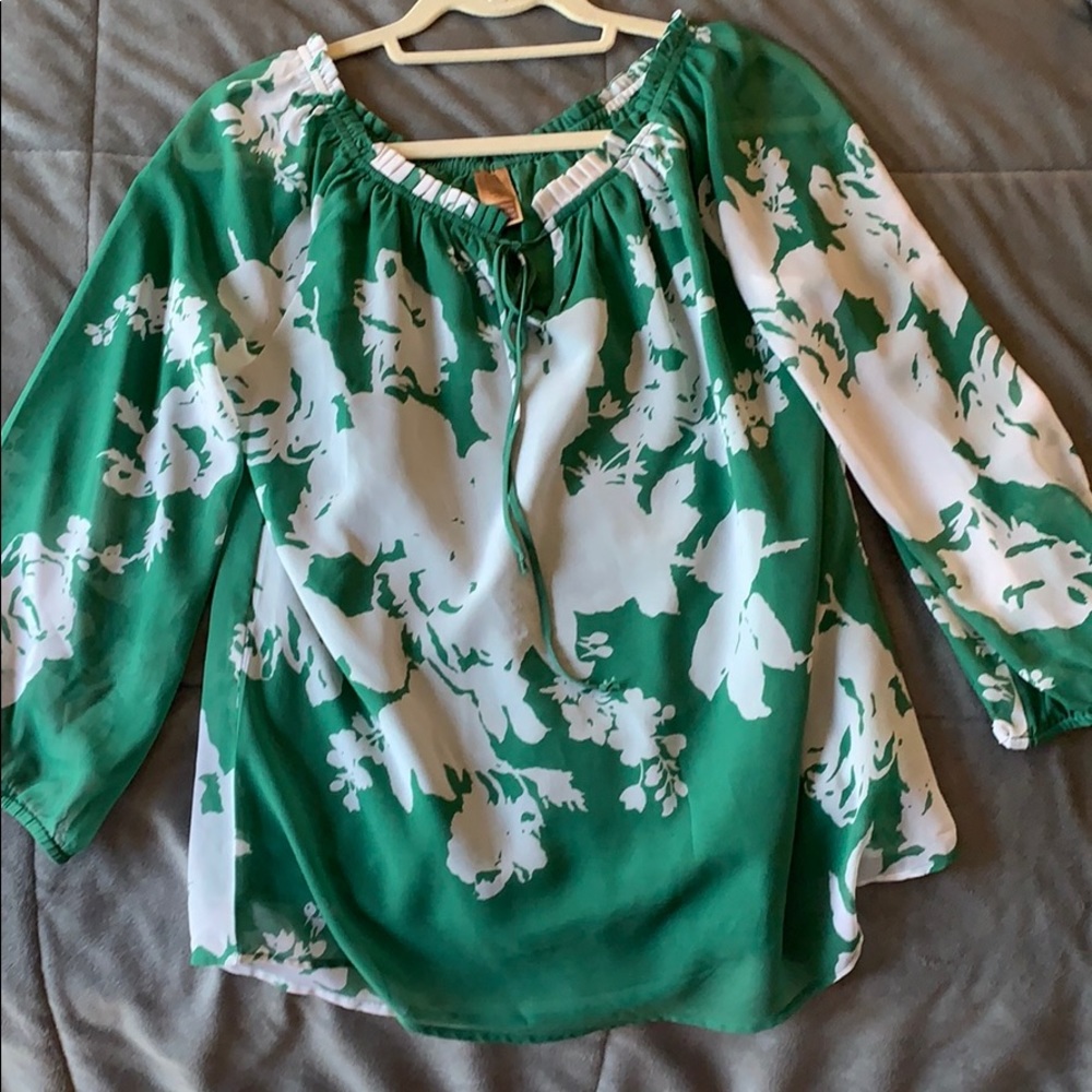 Long Elegant Legs Floral Blouse